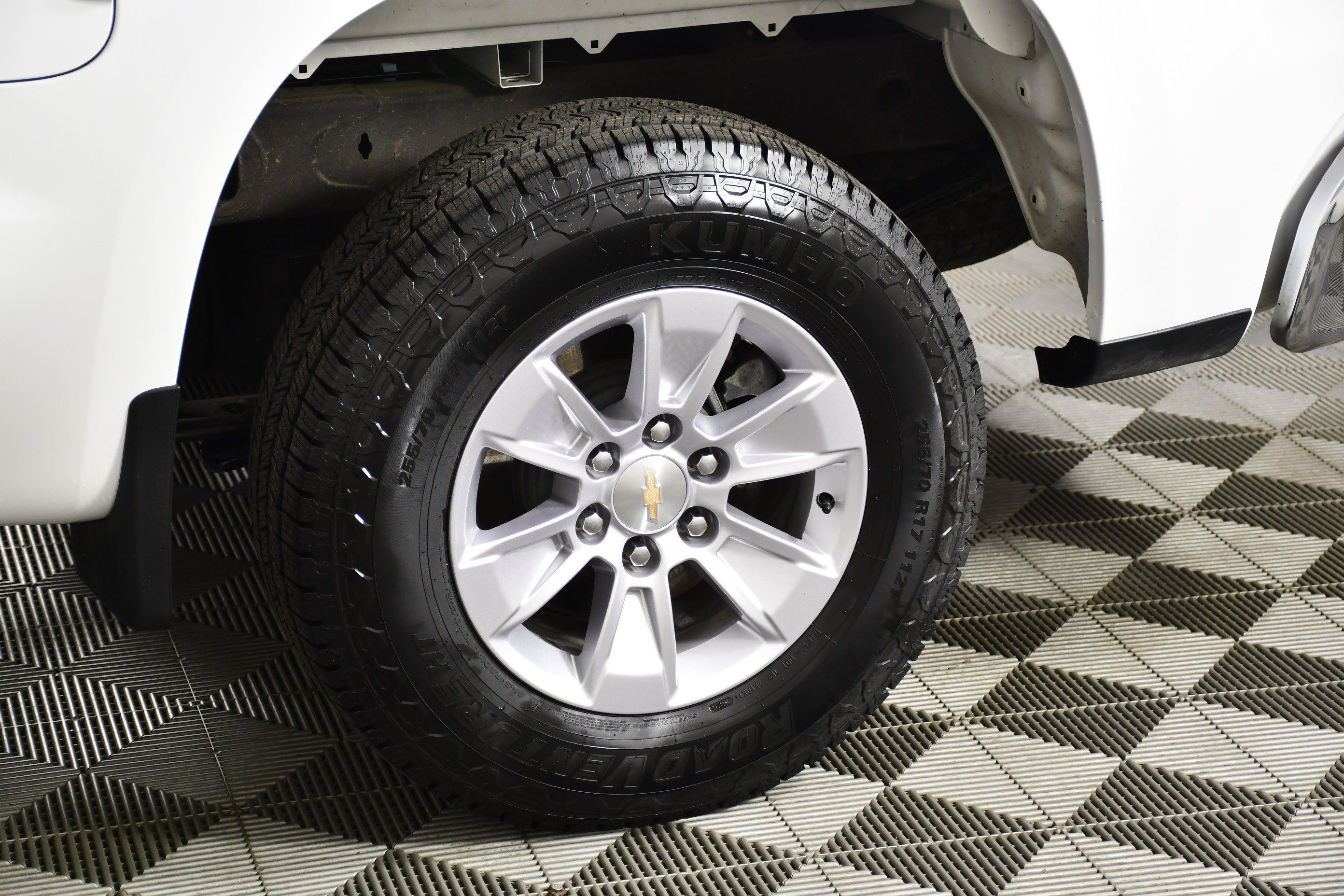 Used 2026 Summit White Chevrolet LT image 51