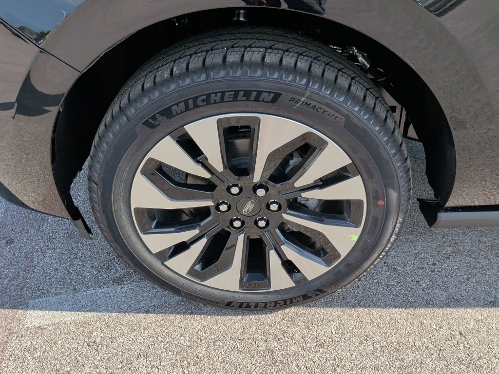 New 2026 Agate Black Metallic Ford MAX Platinum® image 55
