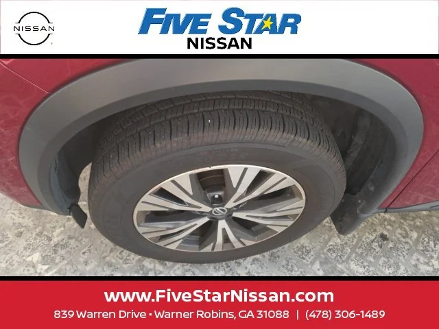 Used 2021 Red Nissan SV image 2