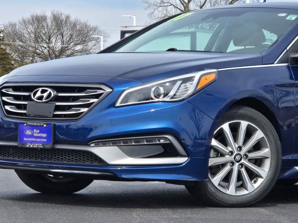 Certified 2017 Hyundai Sonata Limited with VIN 5NPE34AFXHH552451 for sale in Plano, IL