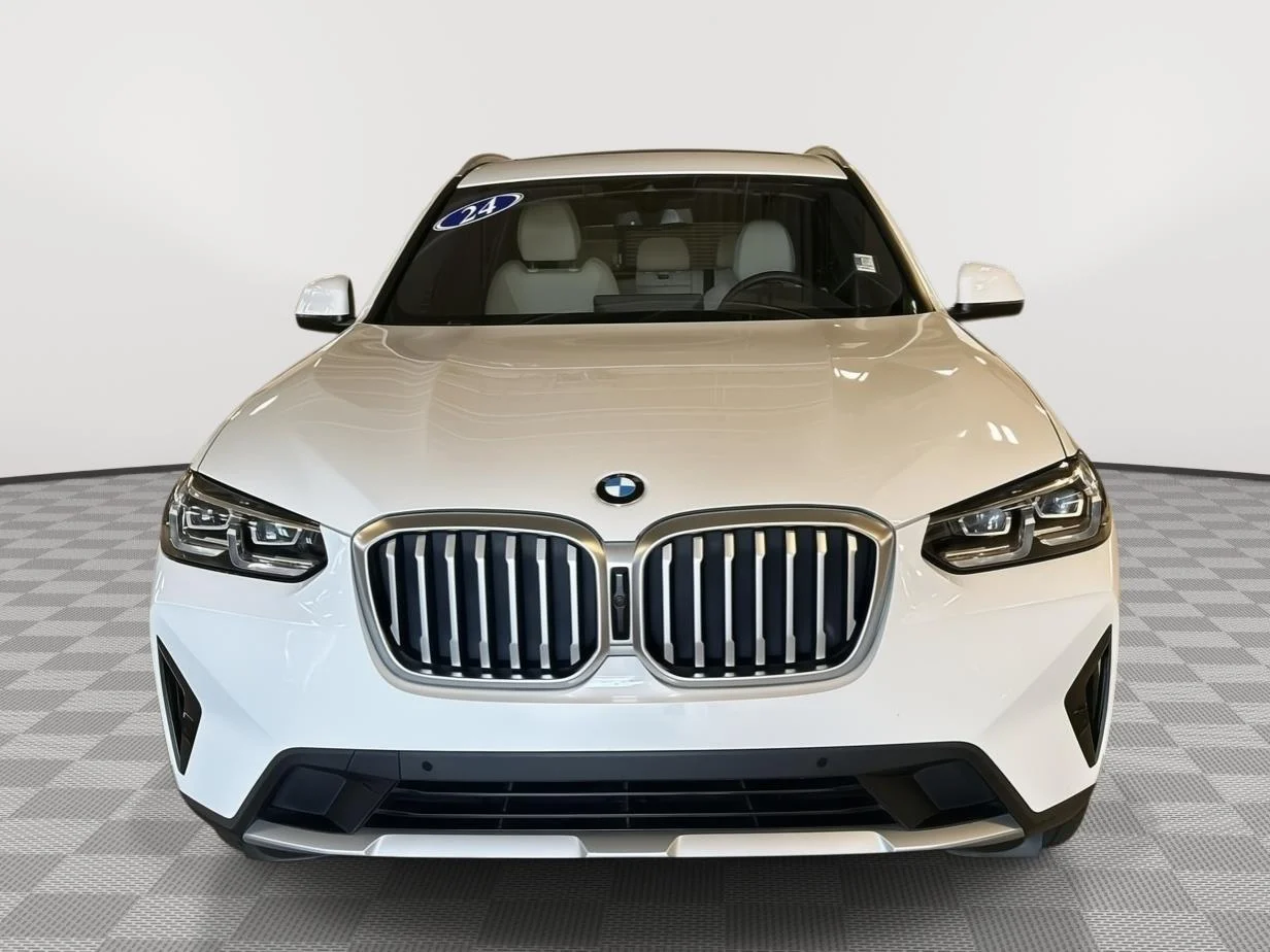 Used 2024 Alpine White BMW xDrive30i image 8