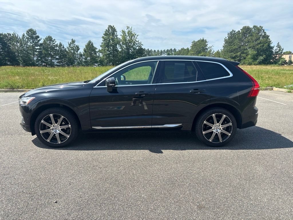 Used 2019 Black Volvo T5 Inscription image 4
