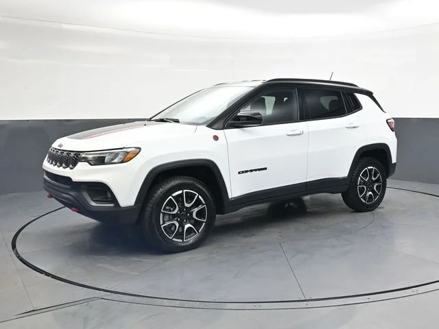 2025 Jeep Compass Trailhawk - Photo 9