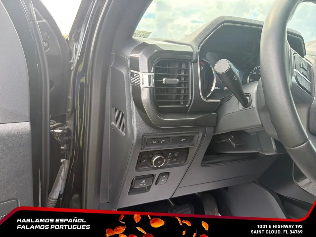 Used 2023 Black Ford XLT image 18
