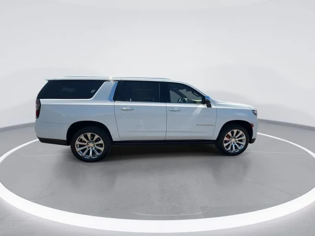Used 2022 White Chevrolet Premier image 9
