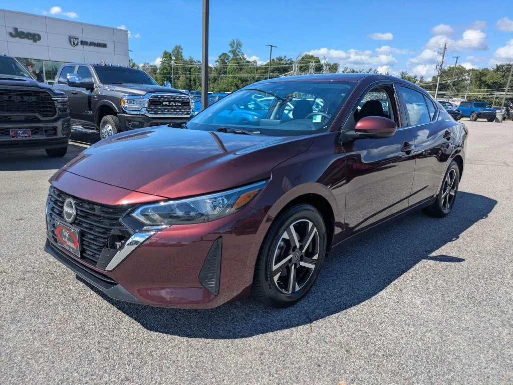 Used 2025  Nissan SV image 8