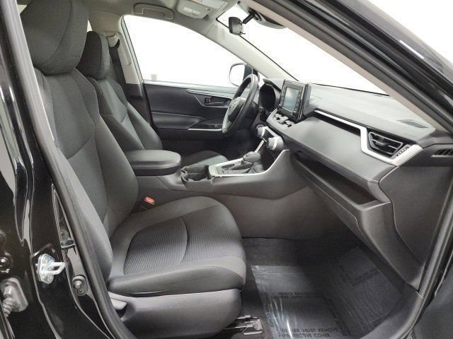 Used 2020 Midnight Black Metallic Toyota LE image 13