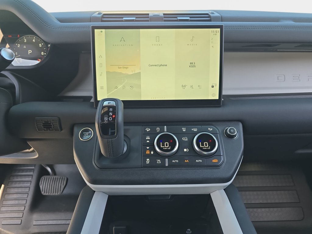 Certified Used 2025 White Land Rover S image 20