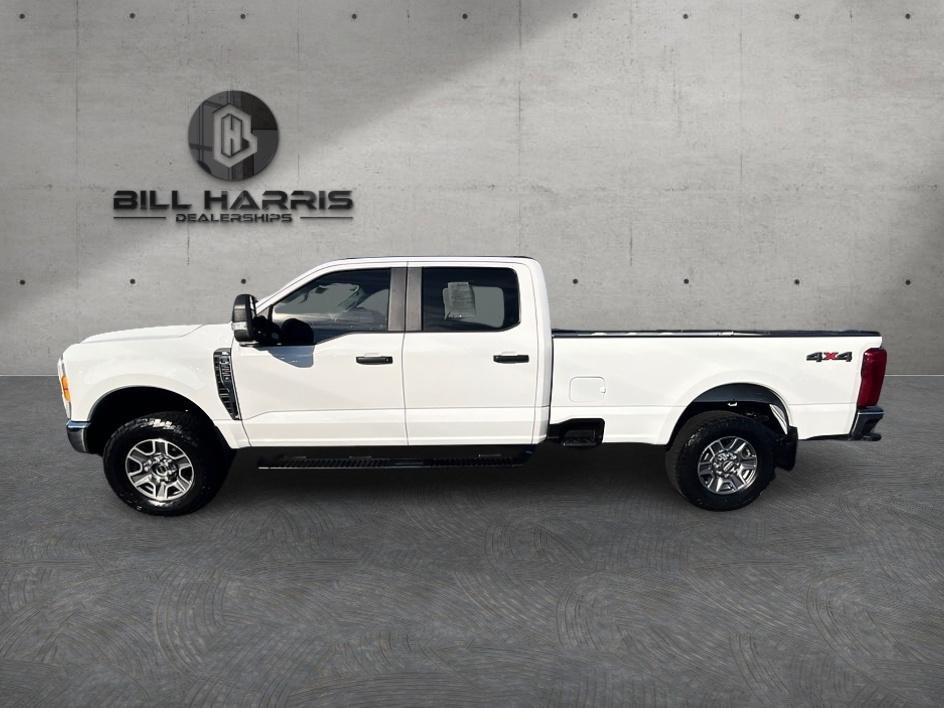 Used 2023 White Ford XL image 9
