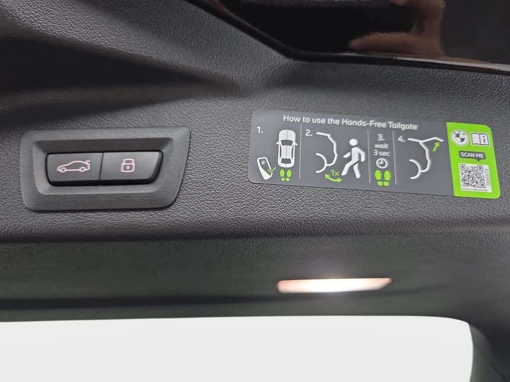 New 2026 Black Sapphire Metallic BMW M60i image 13
