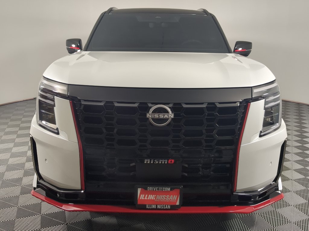 Certified Used 2026 Everest White Pearl Tricoat/Super Black Nissan NISMO image 5