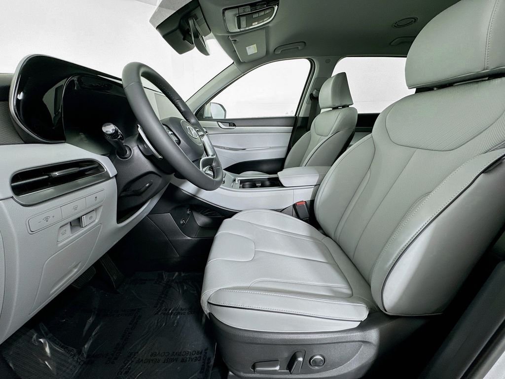 Certified Used 2025 Silver Hyundai SEL image 6