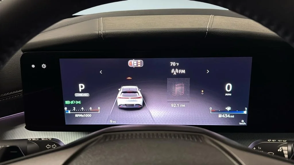 New 2026 White Nissan SL image 19