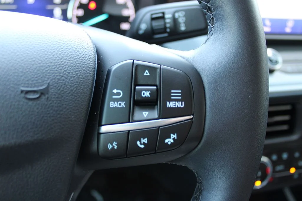 Used 2024  Ford Lariat image 20