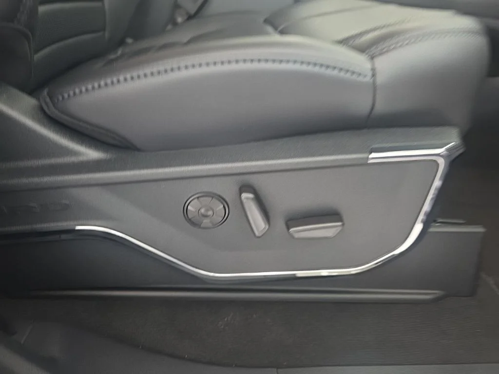 New 2026 Carbonized Gray Metallic Ford F-350® Platinum® image 30