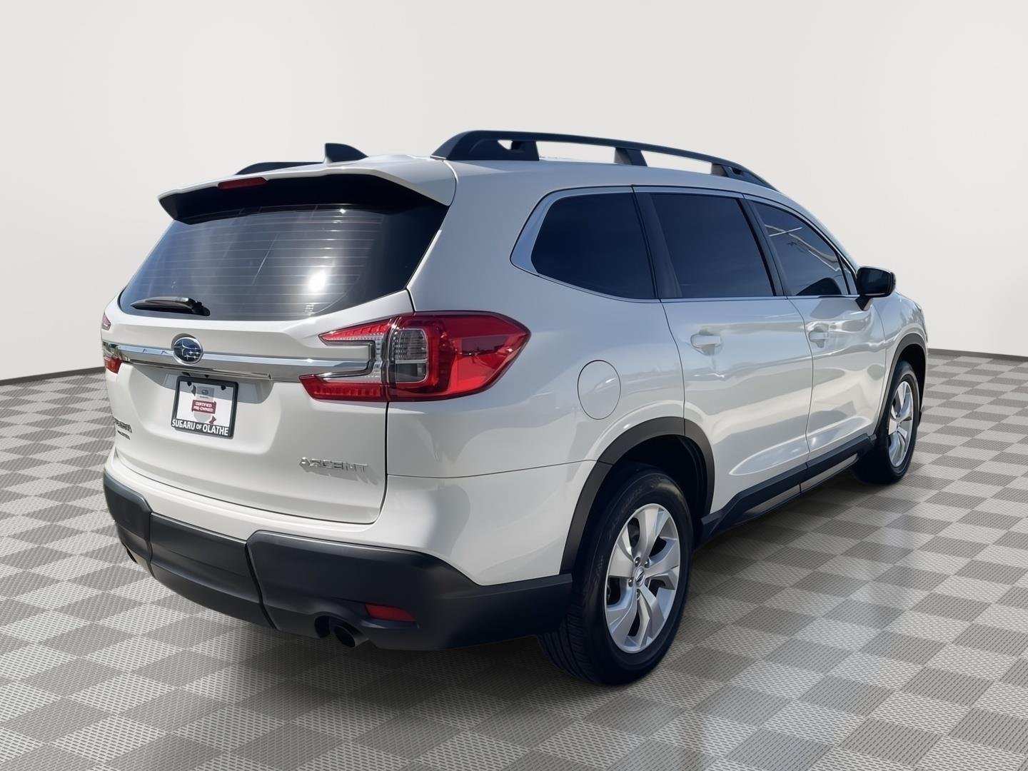 Used 2023 Crystal White Pearl Subaru Base image 8