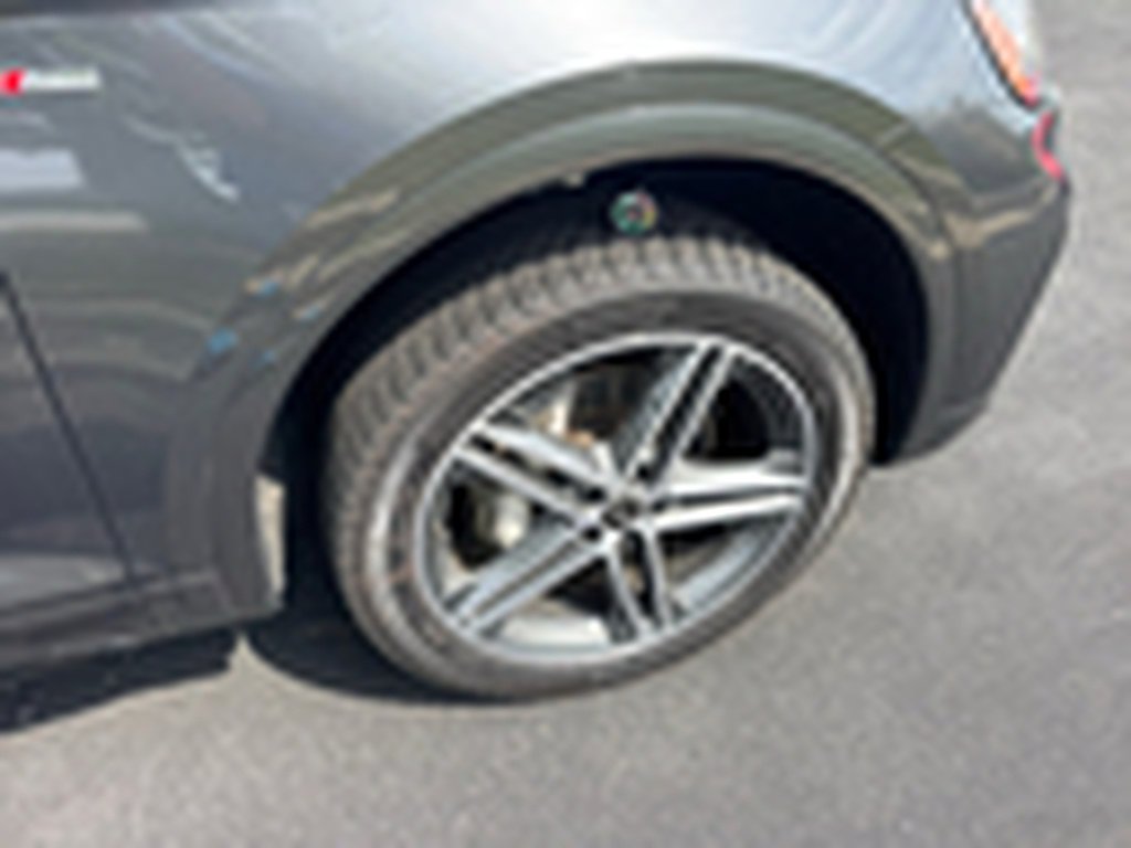 Used 2023 Daytona Gray Pearl Effect Audi e quattro S line Prem Pl 55 TFSI image 123
