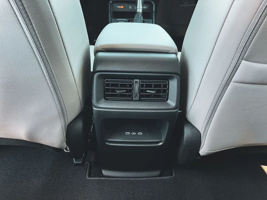 Used 2026 White Honda EX-L image 34
