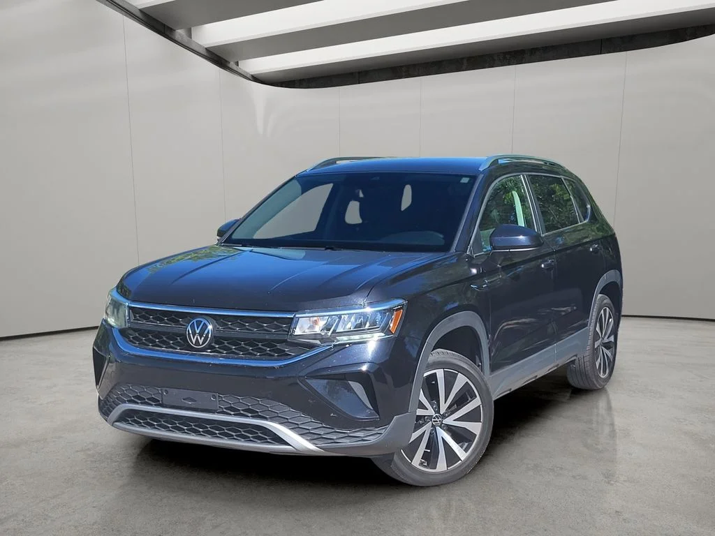2024 Volkswagen Taos 1.5T SE's photo