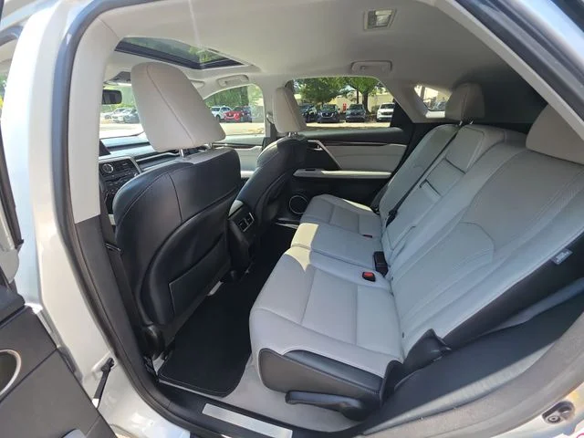 Used 2017  Lexus 350 image 24
