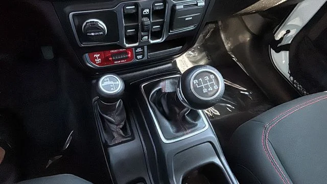 Used 2021 White Jeep Rubicon image 30