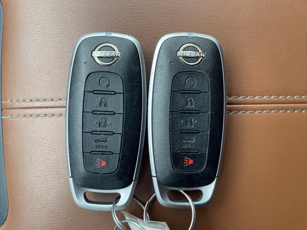 Used 2024 Gray Nissan Platinum image 31