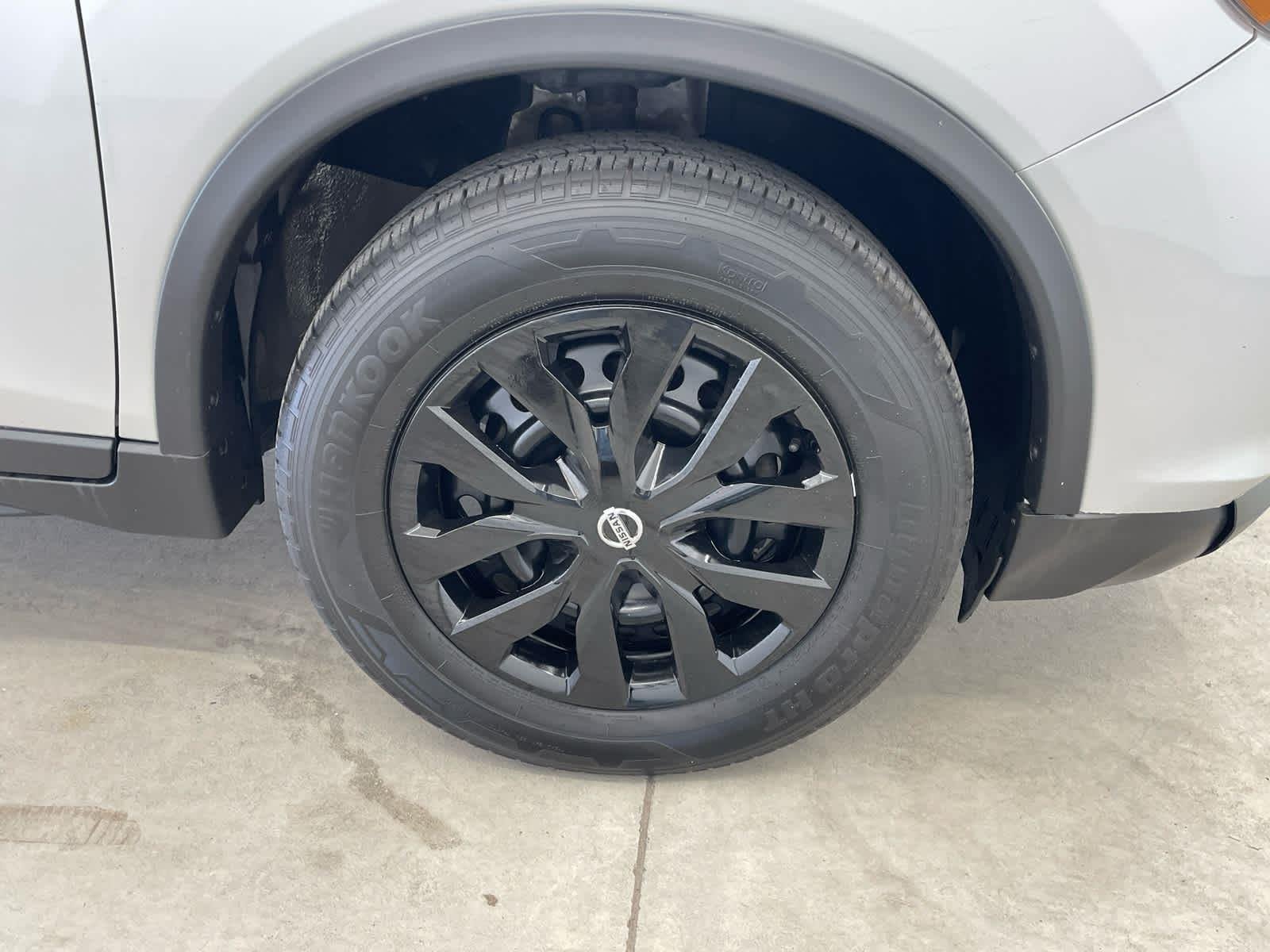 2017 Nissan Rogue S - Photo 9