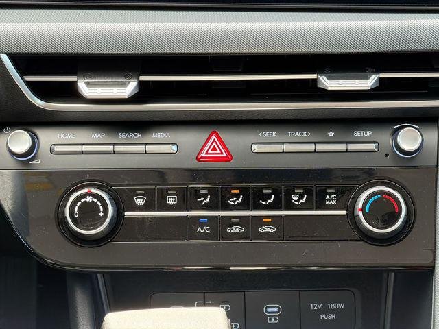 New 2026 White Hyundai SE image 18