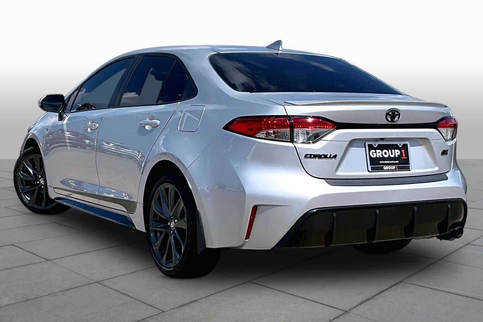 Used 2025 Classic Silver Metallic Toyota SE image 12