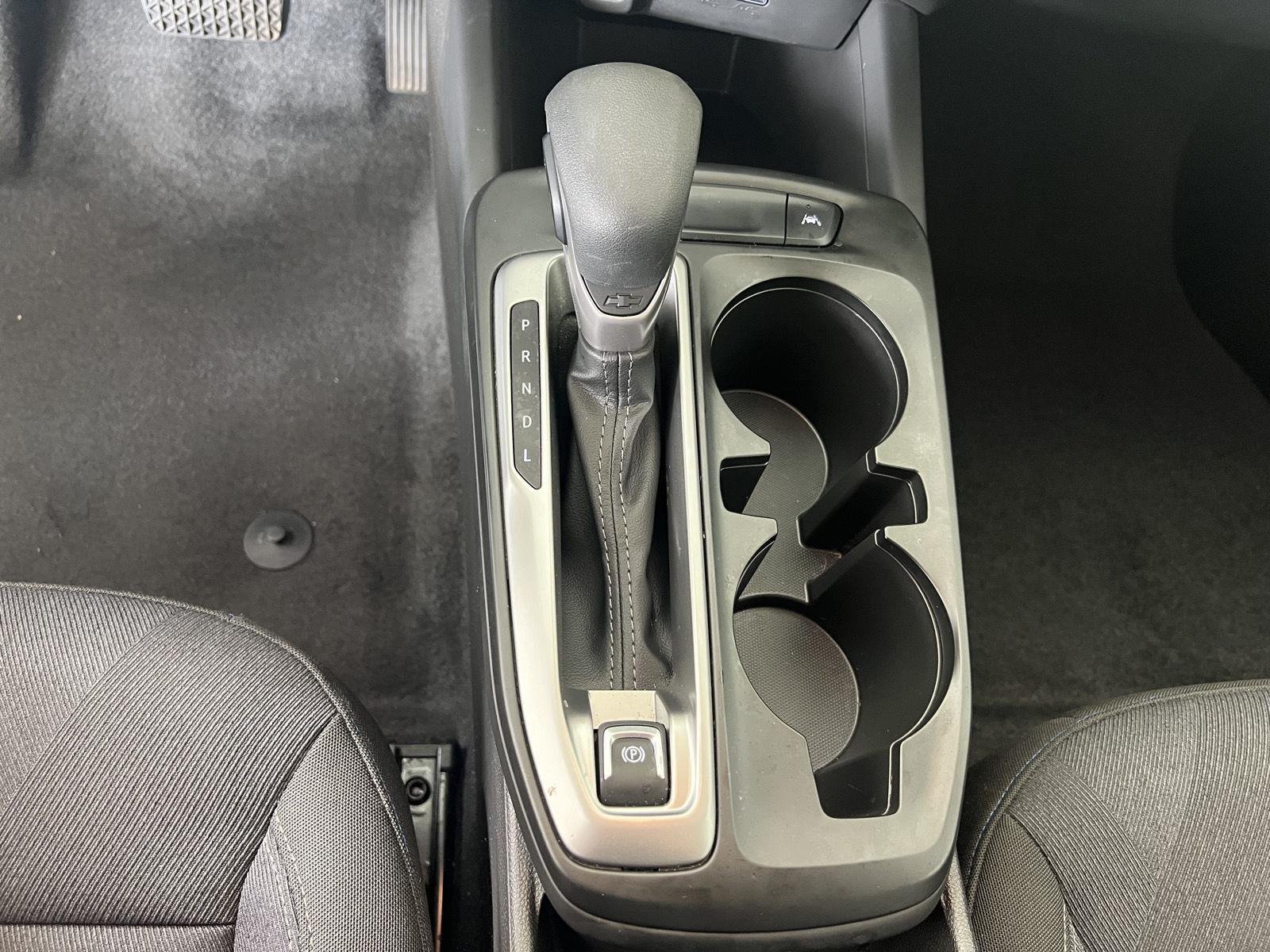 Used 2025 Summit White Chevrolet LS image 15