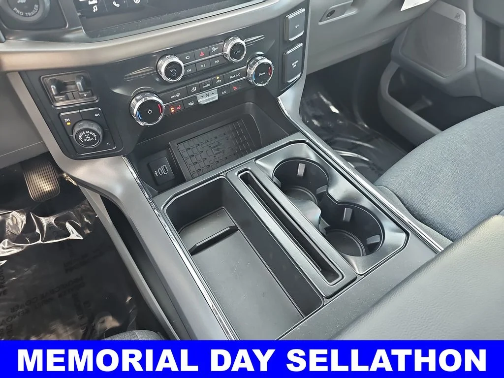 2025 Ford F-150 XLT - Photo 24