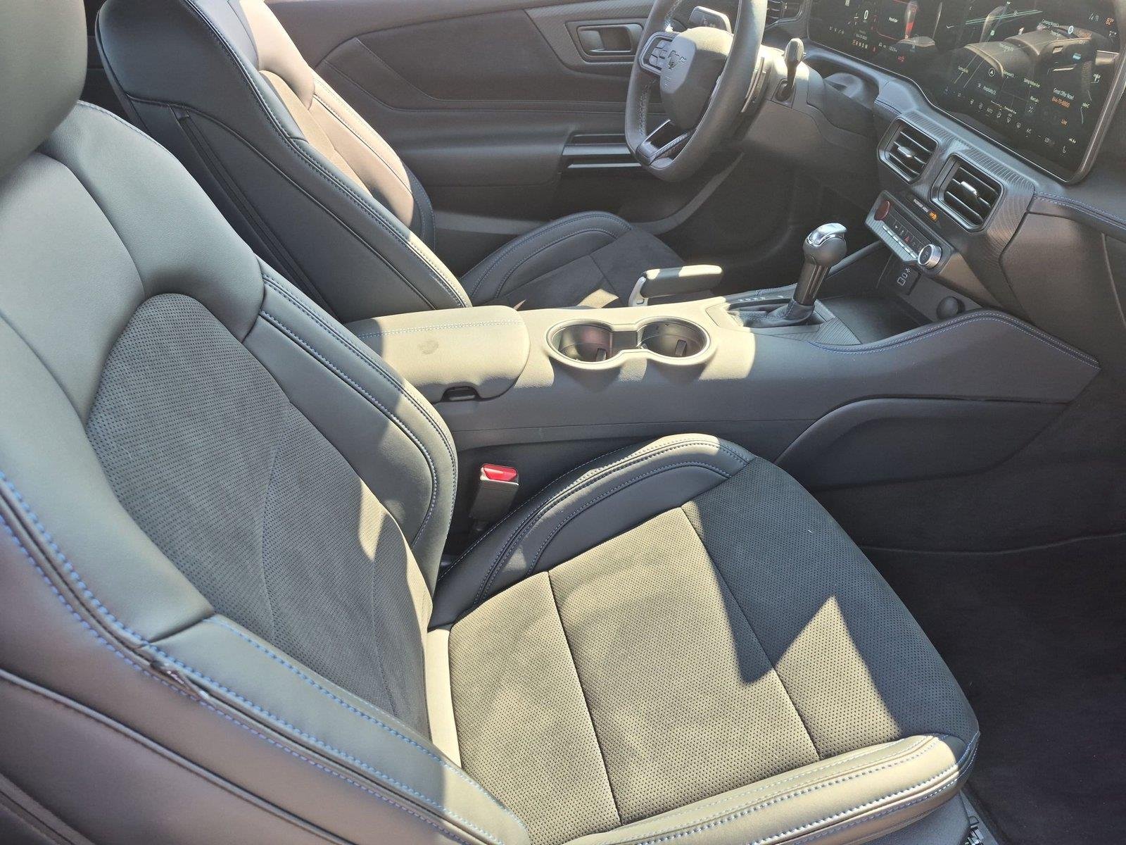 Used 2026 Carbonized Gray Metallic Ford GT Premium image 36