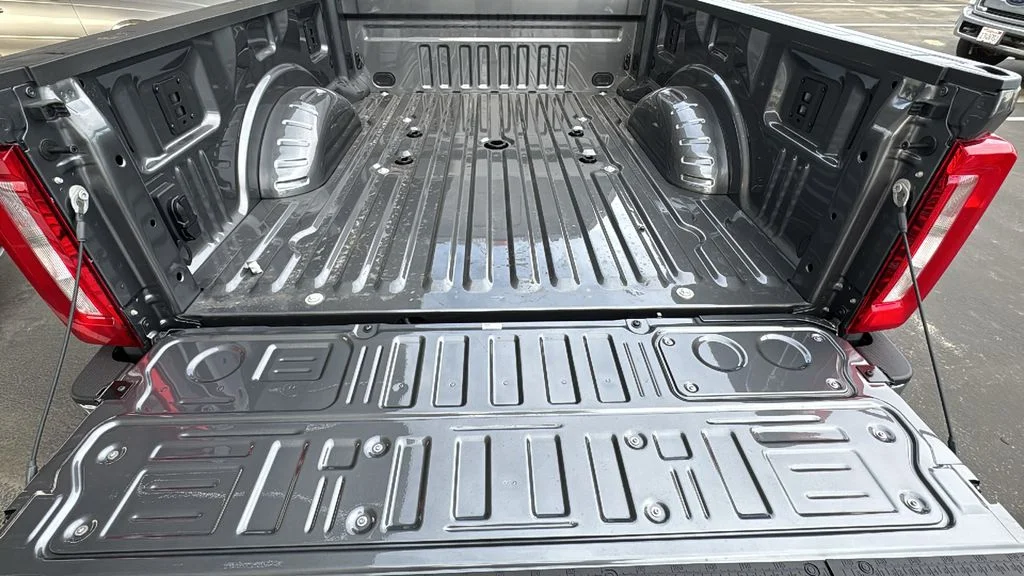 New 2026 Carbonized Gray Metallic Ford F-250® XLT image 18