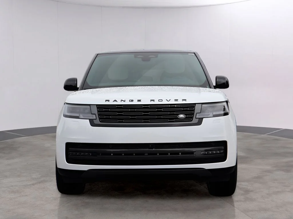 New 2026 Ostuni Pearl Wht Prem Met Land Rover Autobiography image 2