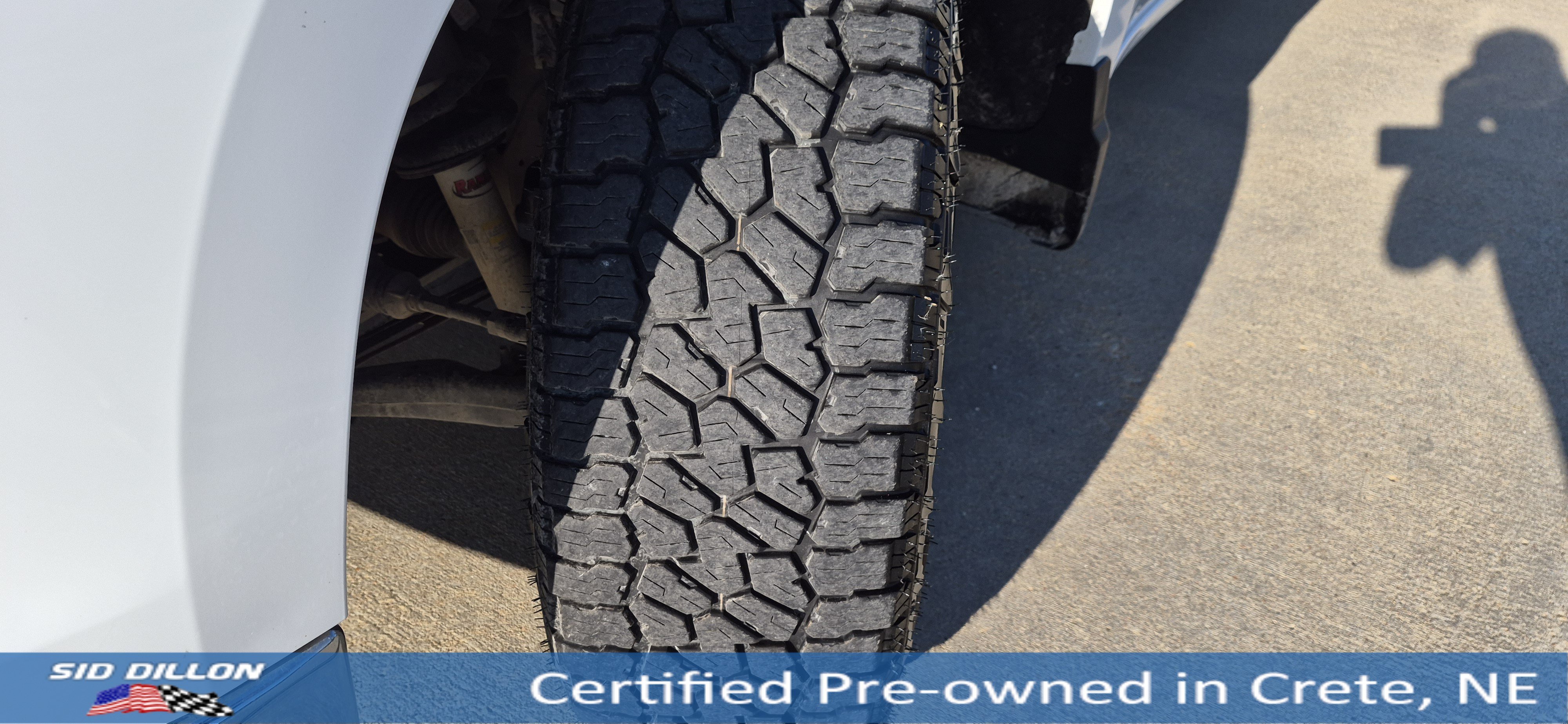 Used 2022 Summit White Chevrolet LTZ image 11