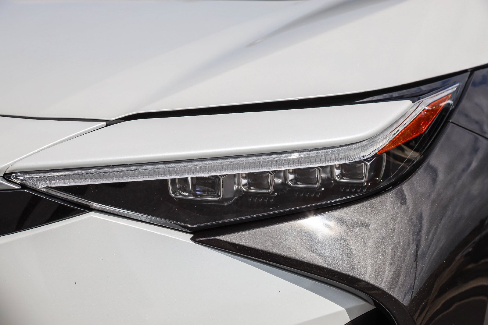 Certified Used 2023 Pearl Toyota Limited image 11