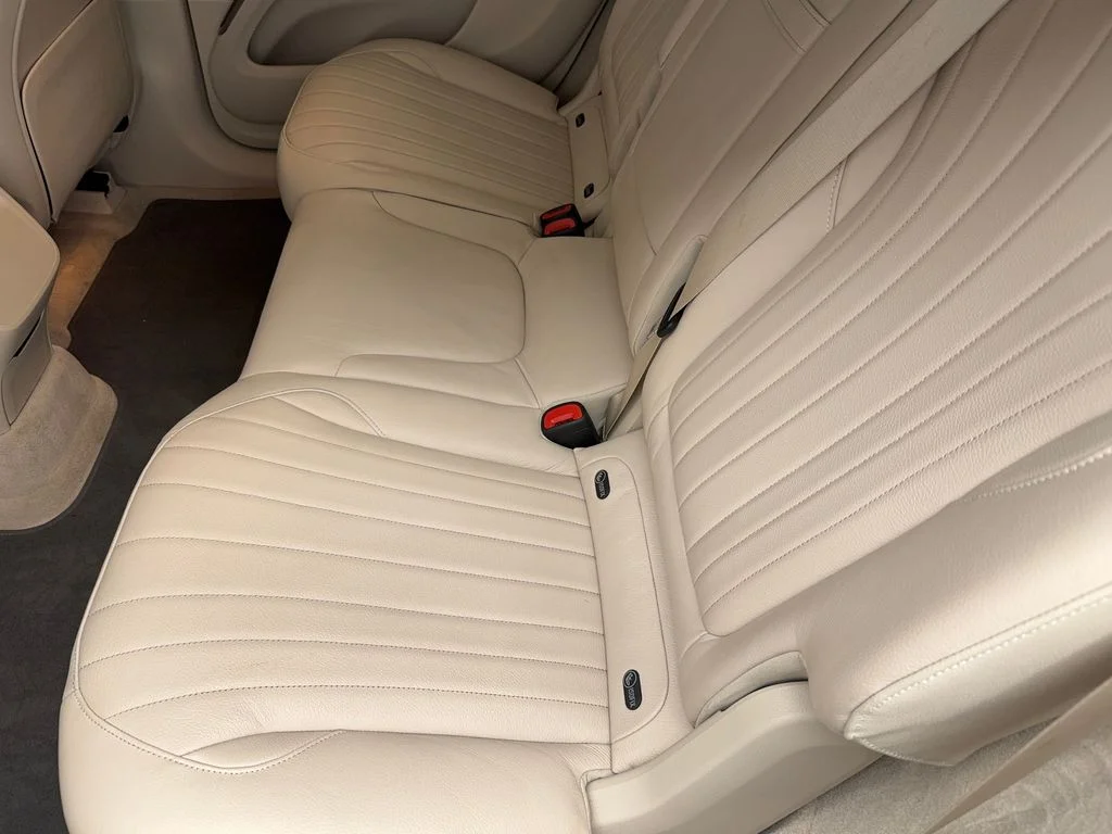 Used 2023 White Mercedes-Benz 450 image 49