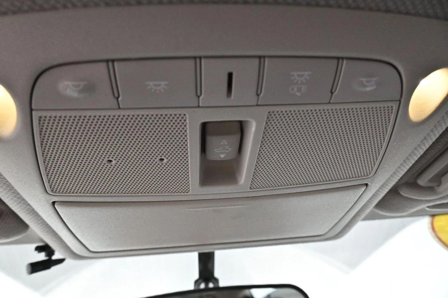 Used 2017 Brilliant Silver Nissan SR Turbo image 27