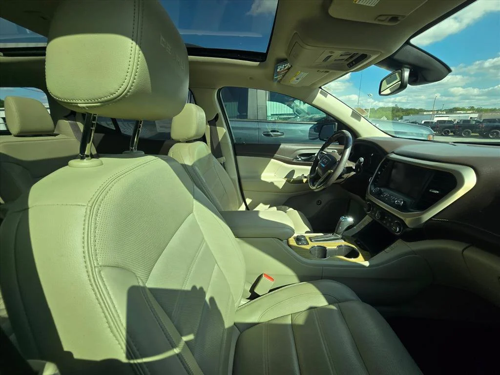 Used 2019 Black GMC Denali image 8