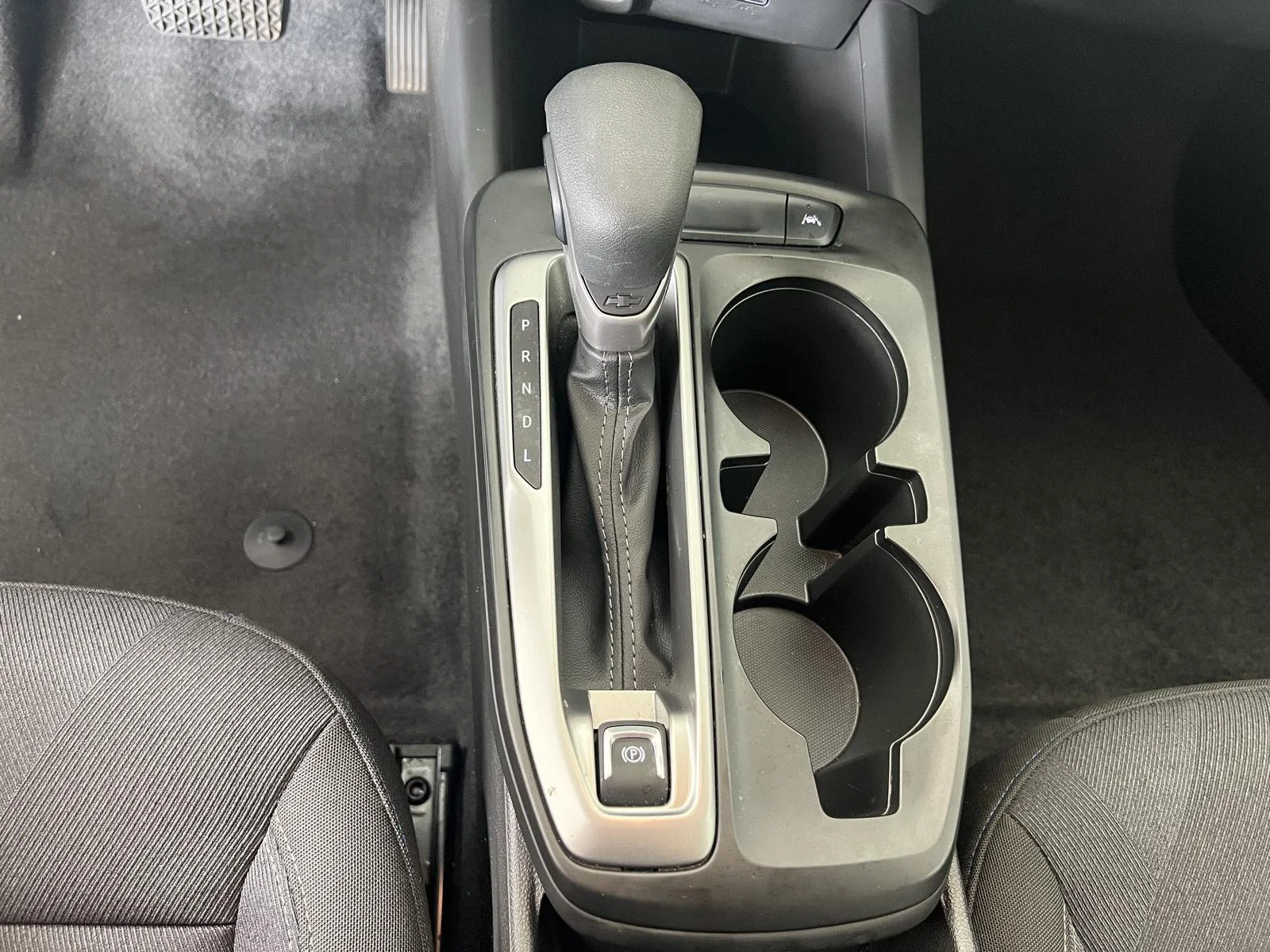 Used 2025 Summit White Chevrolet LS image 15