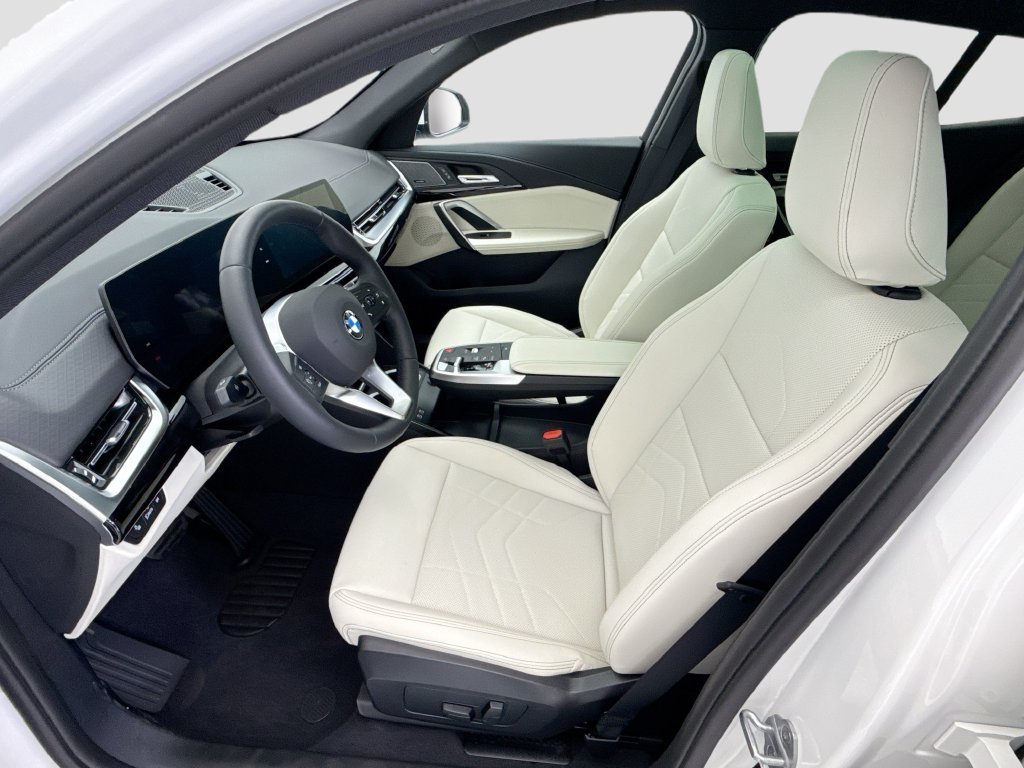 Certified Used 2026 Alpine White BMW xDrive28i image 19