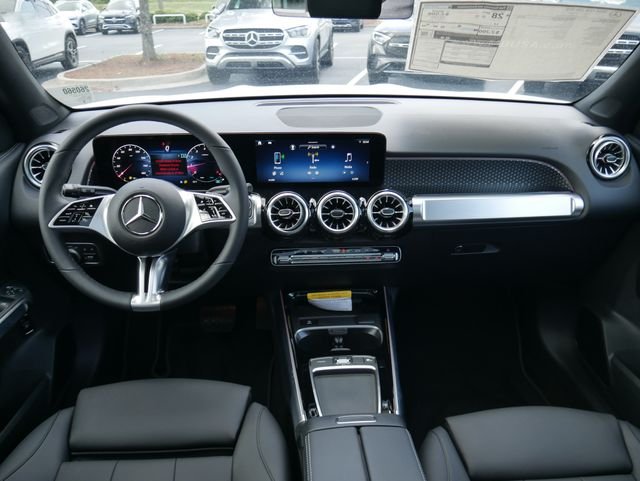 New 2026 Polar White Mercedes-Benz GLB 250 image 9