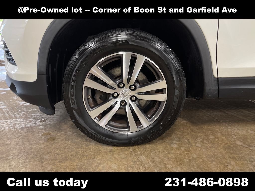 Used 2016  Honda EX image 10