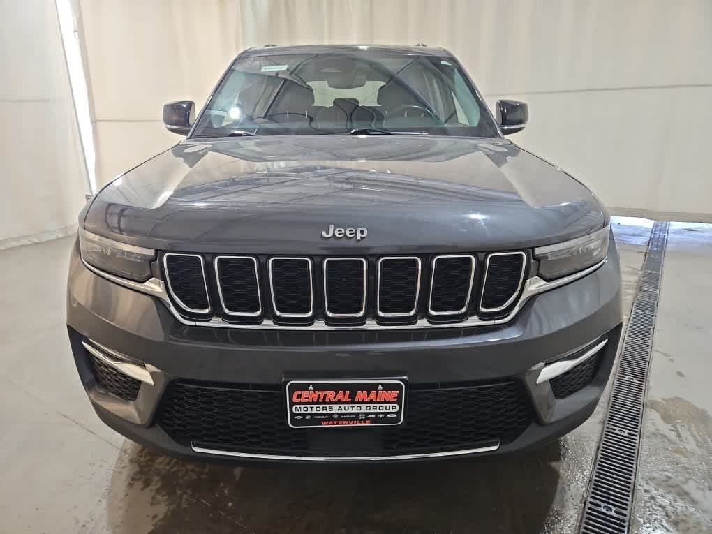 Used 2022 Metallic Jeep Limited image 9