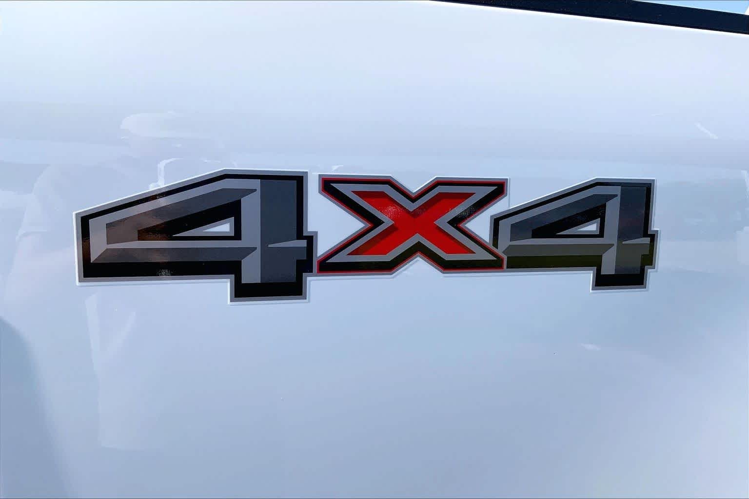 Used 2025 White Ford XL image 31