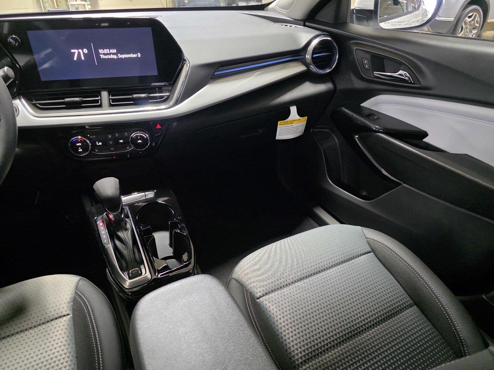 2026 Chevrolet Trax LT - Photo 17
