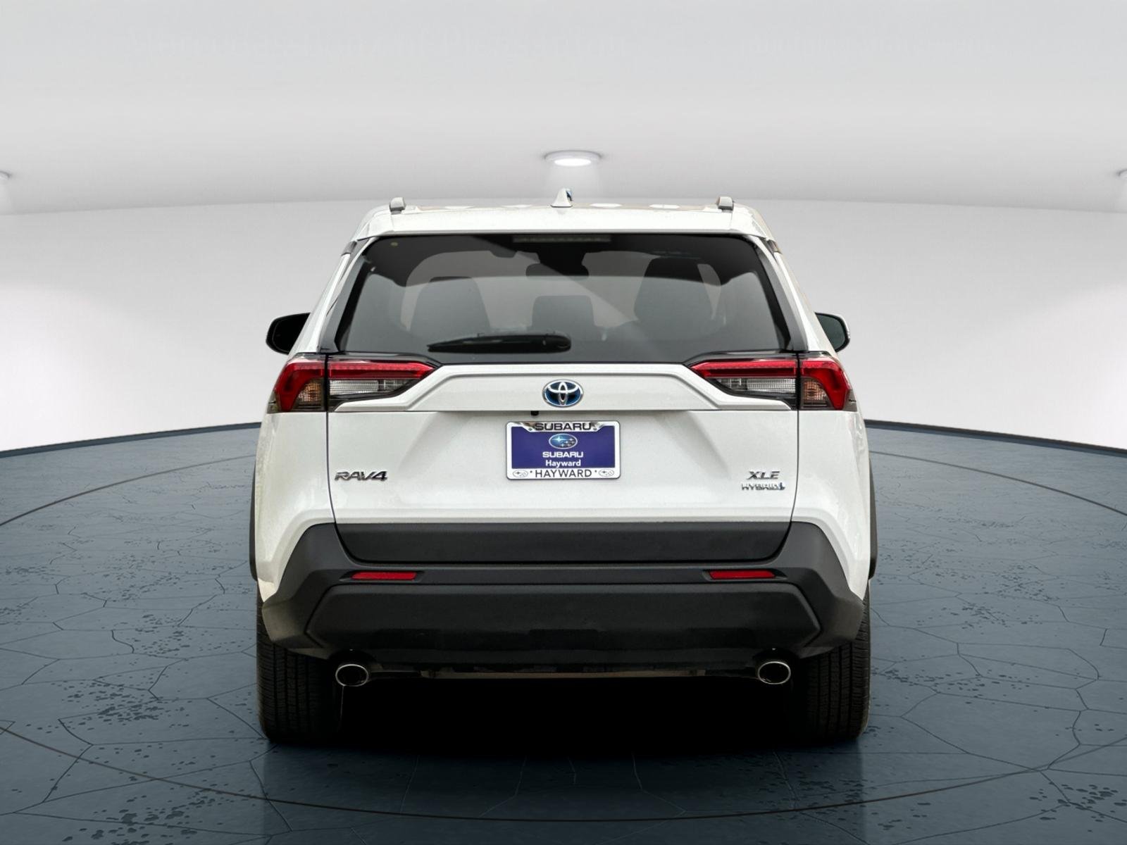 Used 2022 White Toyota XLE 4D Sport Utility image 5