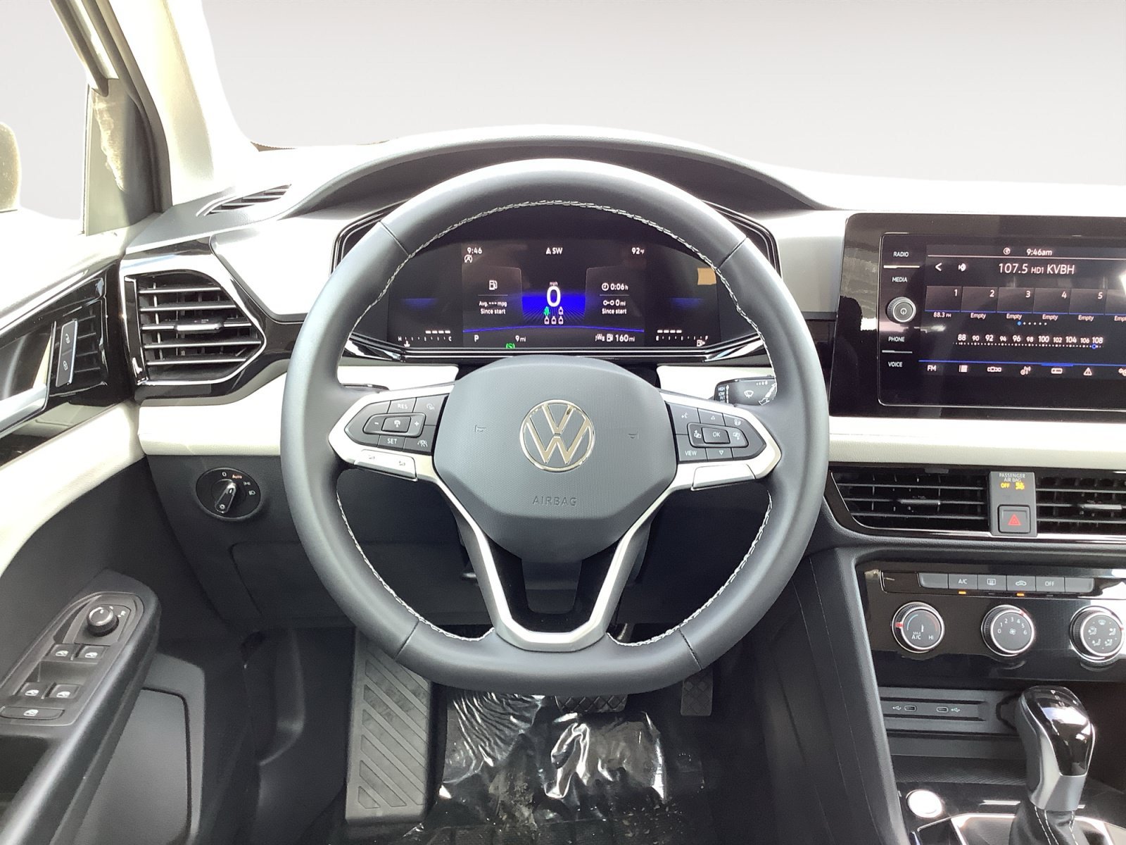 New 2027 Platinum Gray Metallic Volkswagen S image 14