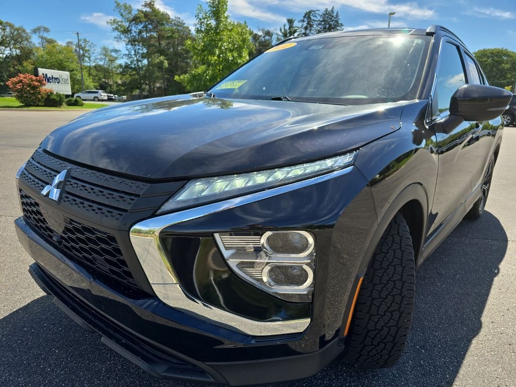 Used 2022 Black Mitsubishi SE image 33