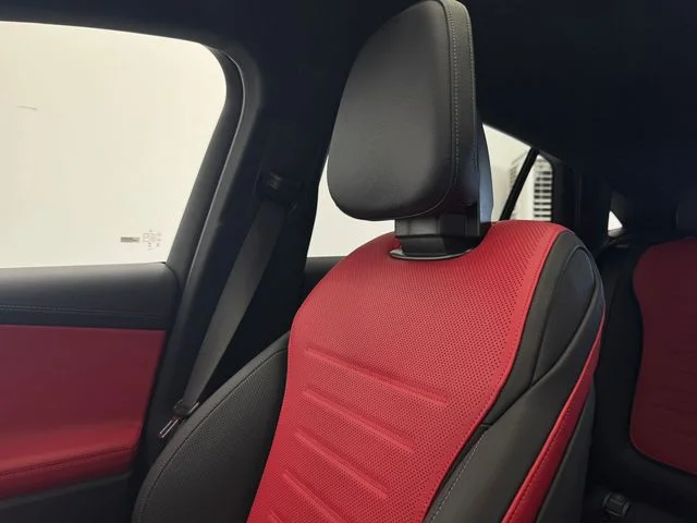 New 2027 Polar White Mercedes-Benz GLC 300 image 43